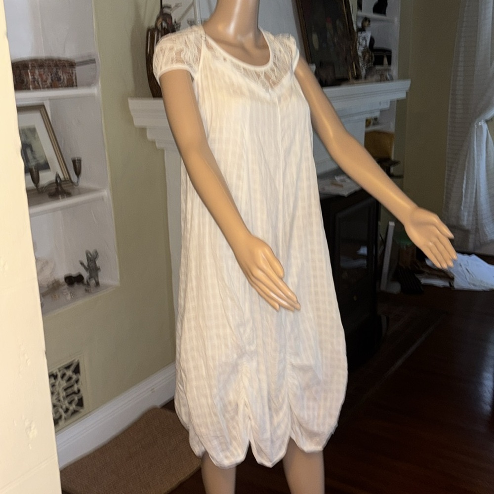 White layered dress super cute sz S